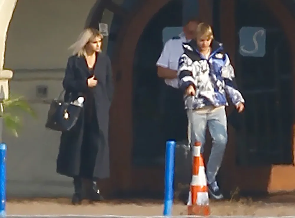 Selena Gomez, Justin Bieber, Private Jet, Van Nuys Airport