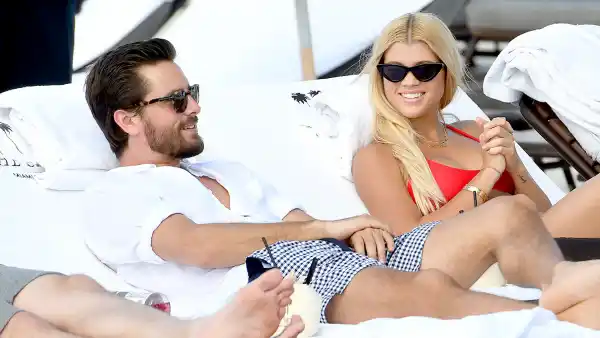 sofia-richie-scott-disick-vacation-miami-2