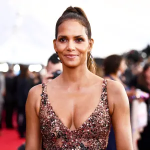 Halle Berry attends the 24th Annual Screen Actors Guild Awards at The Shrine Auditorium in Los Angeles, California.