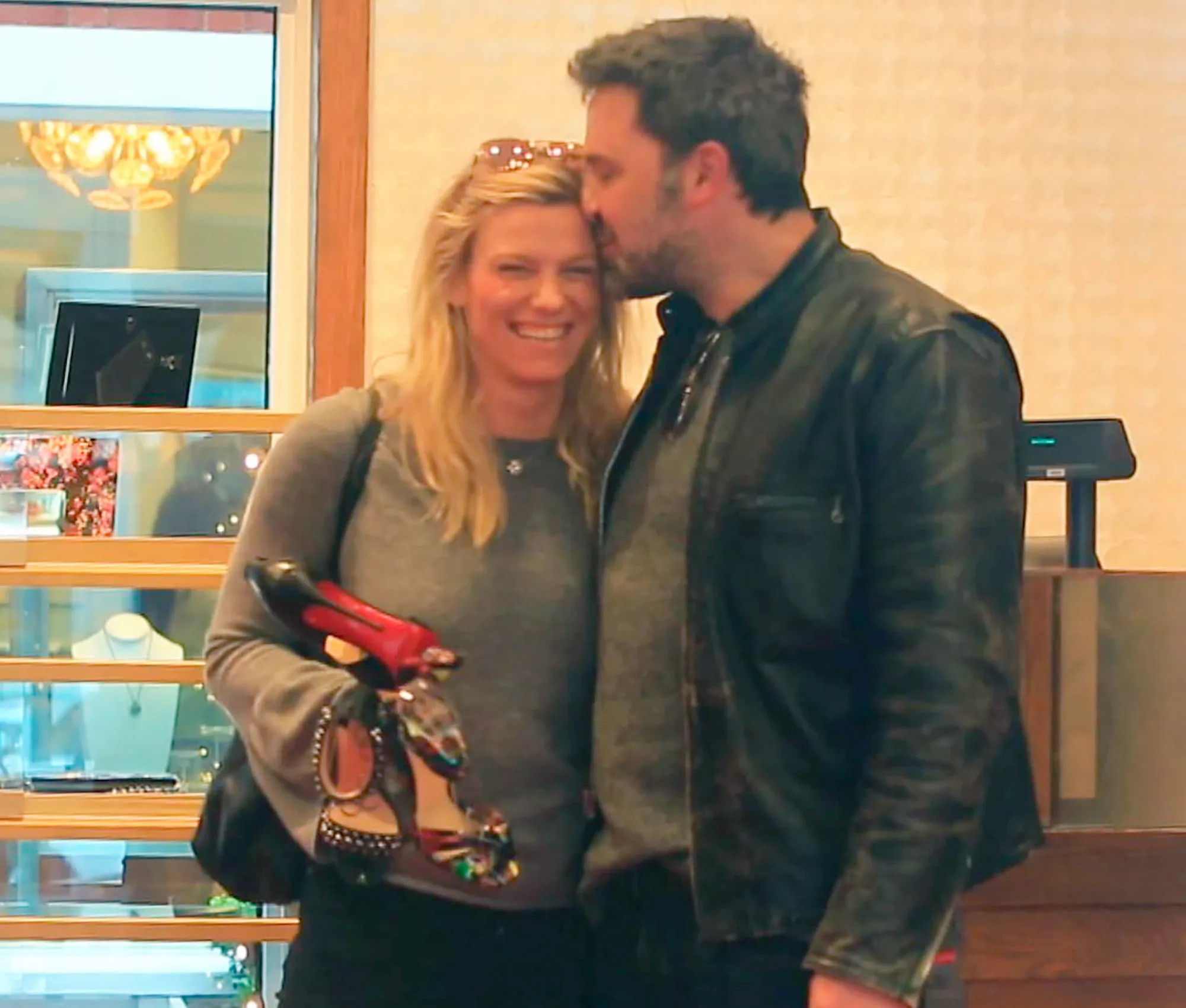 Ben Affleck, Lindsay Shookus, Kiss, Date, Louboutin, Shopping