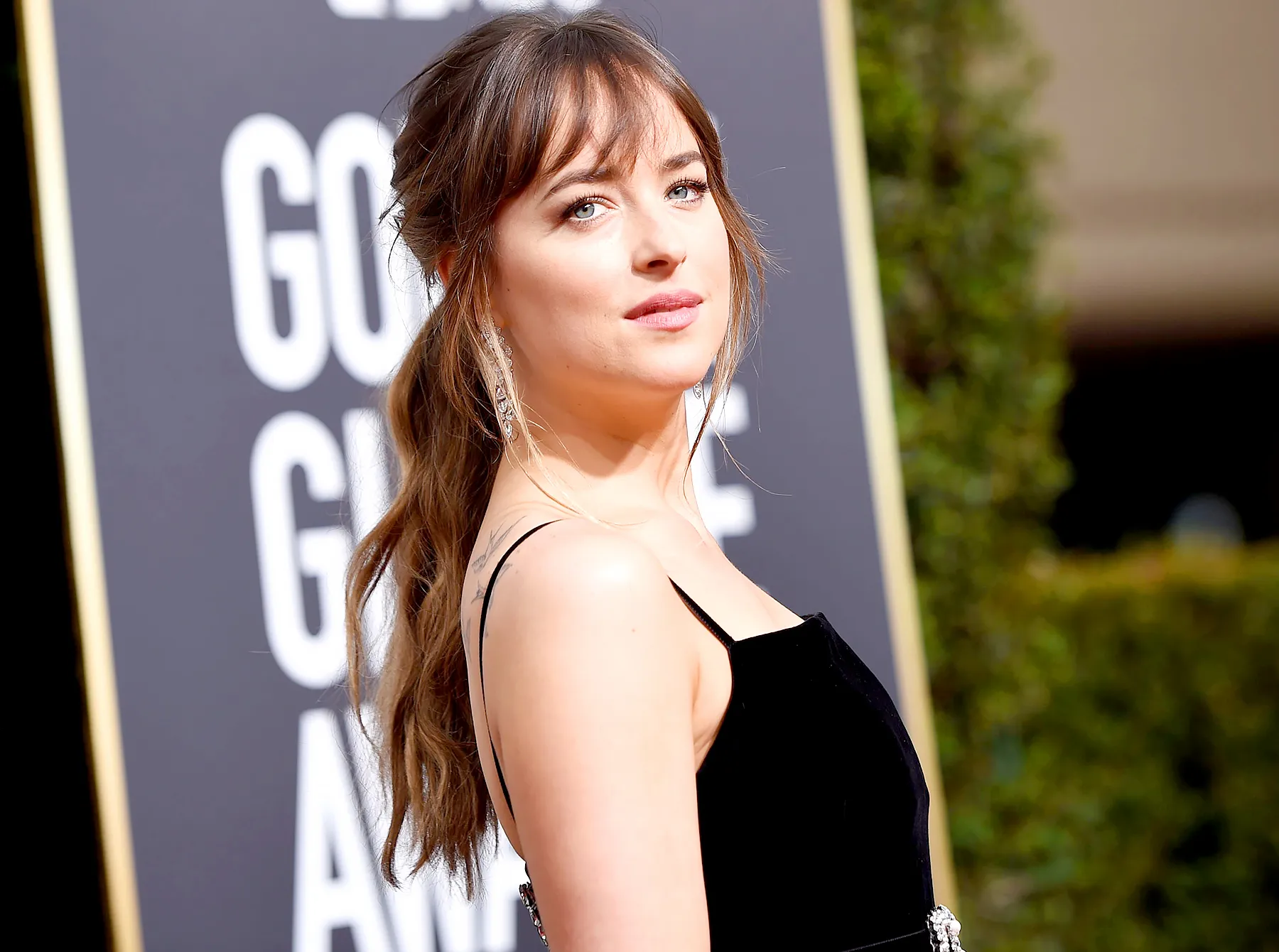 best-hair-makeup-golden-globes-2018