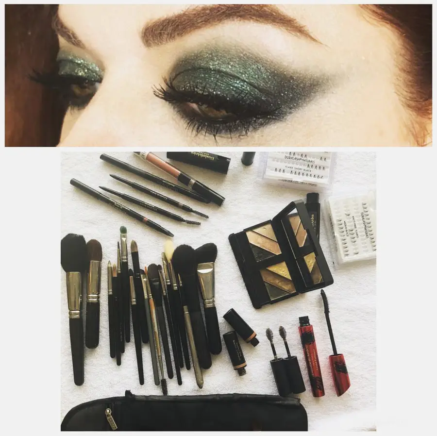 Debra Messing Rebecca Restrepo Golden Globes 2018