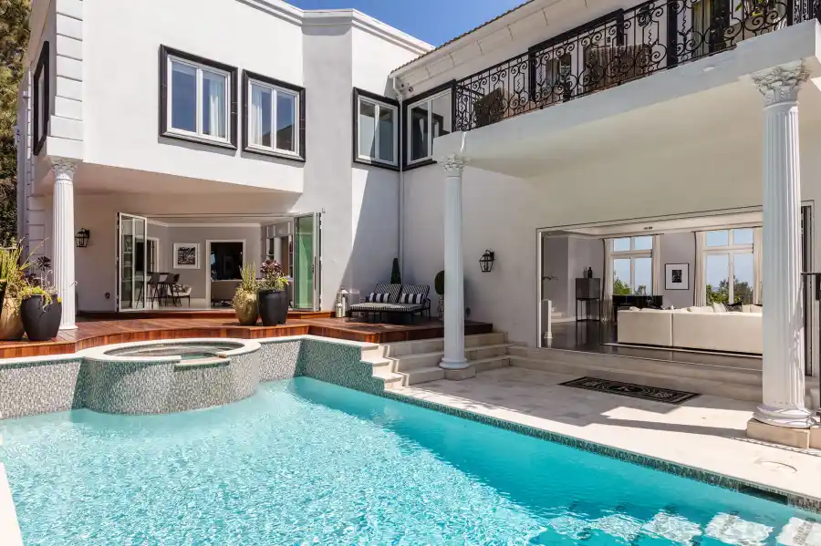 Dorit Kemsley mansion