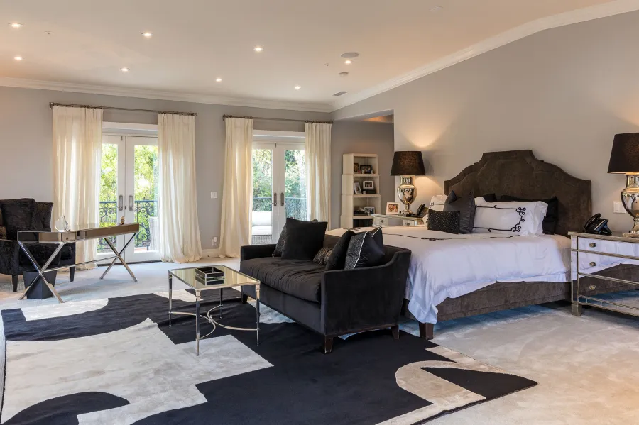 Dorit Kemsley mansion