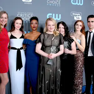 handmaids-tale-cast
