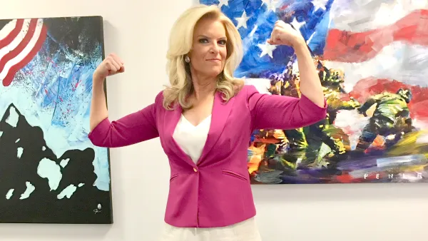 Janice Dean legs
