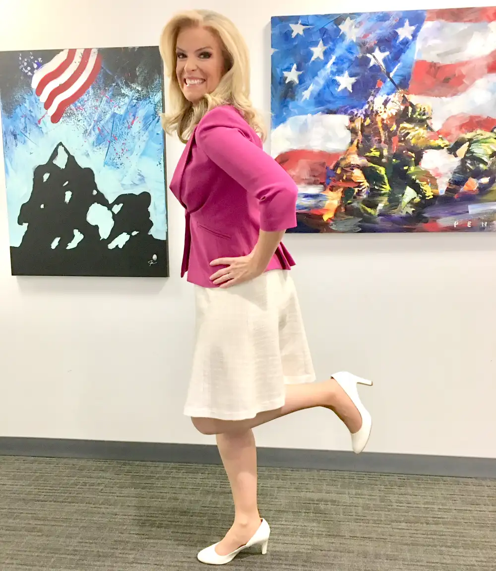 Janice Dean legs
