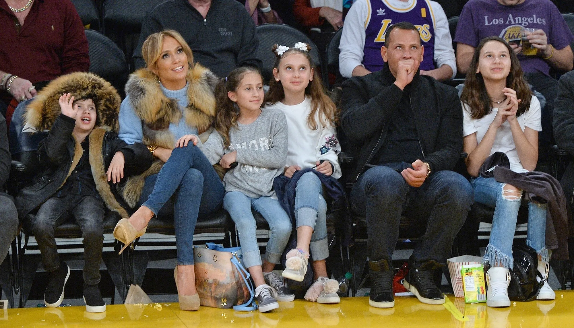 Jennifer Lopez, Alex Rodriguez, Family, Date, Twins, Daughters, Courtside, Charlotte Hornets, Los Angeles Lakers