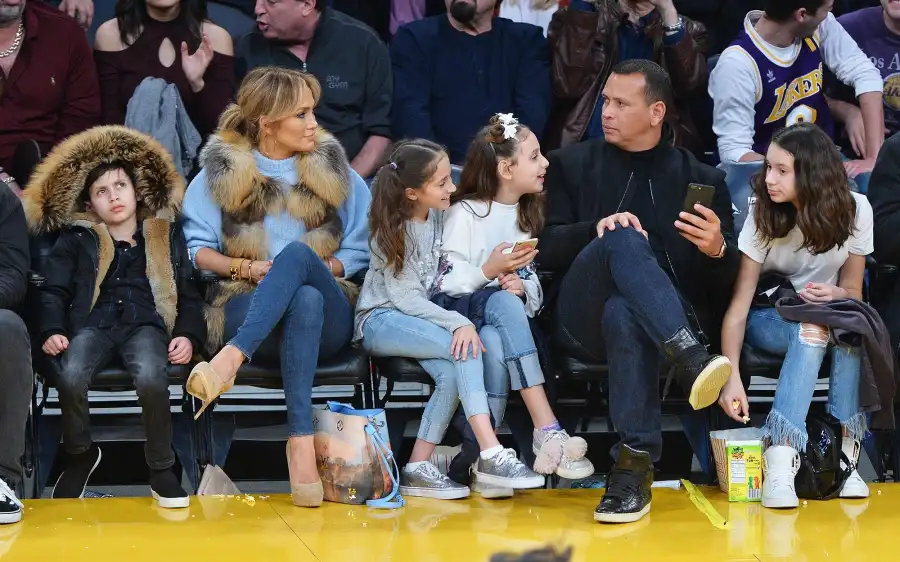 Jennifer Lopez, Alex Rodriguez, Family, Date, Twins, Daughters, Courtside, Charlotte Hornets, Los Angeles Lakers