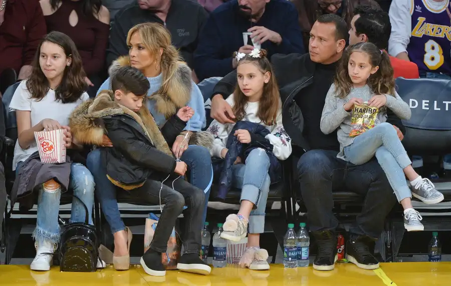 Jennifer Lopez, Alex Rodriguez, Family, Date, Twins, Daughters, Courtside, Charlotte Hornets, Los Angeles Lakers