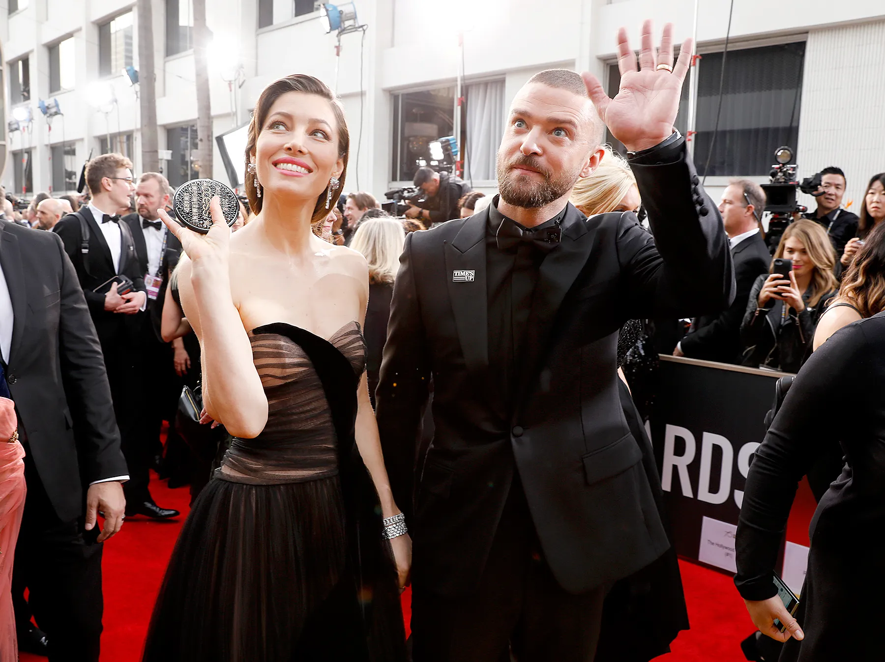justin-timberlake-jessica-globes-wave