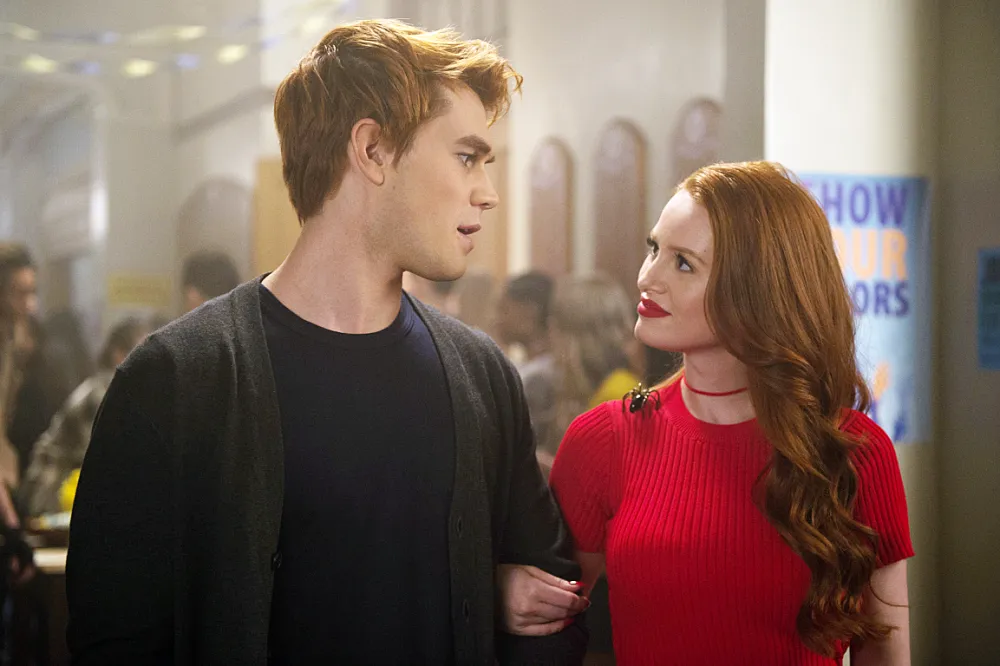 KJ Apa Archie Madelaine Petsch Cheryl Riverdale
