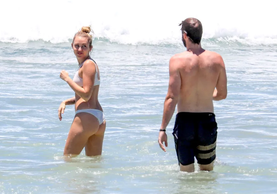 miley cyrus liam hemsworth beach
