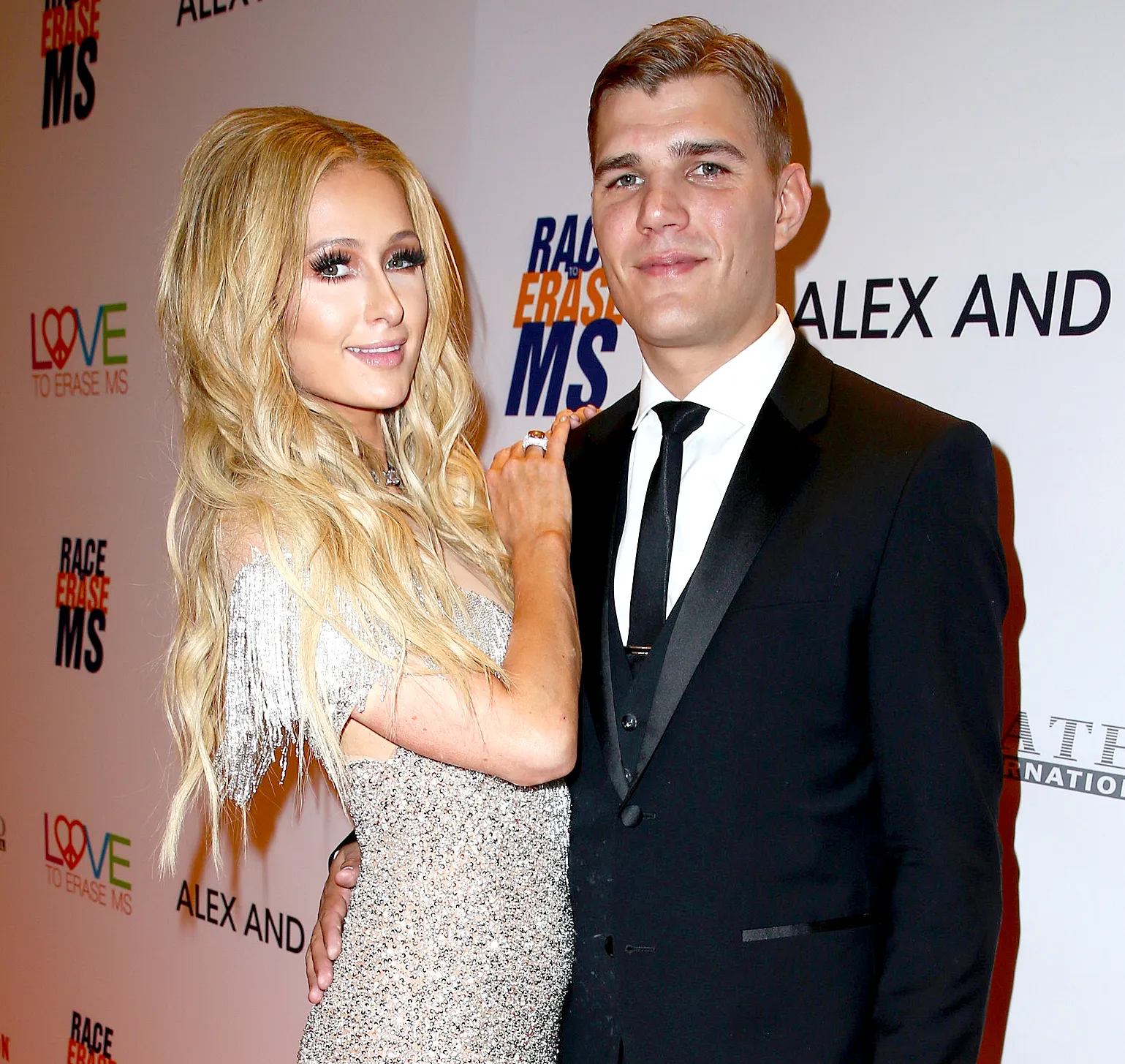 Paris-Hilton-Chris-Zylka