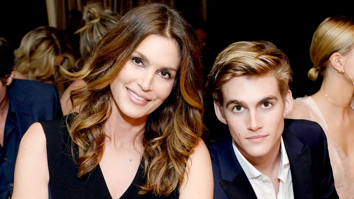 Presley-Gerber-Cindy-Crawford-superbowl