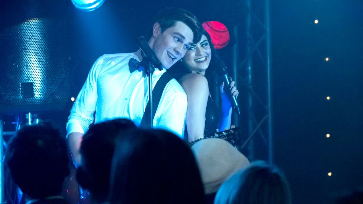 riverdale-archie-veronica