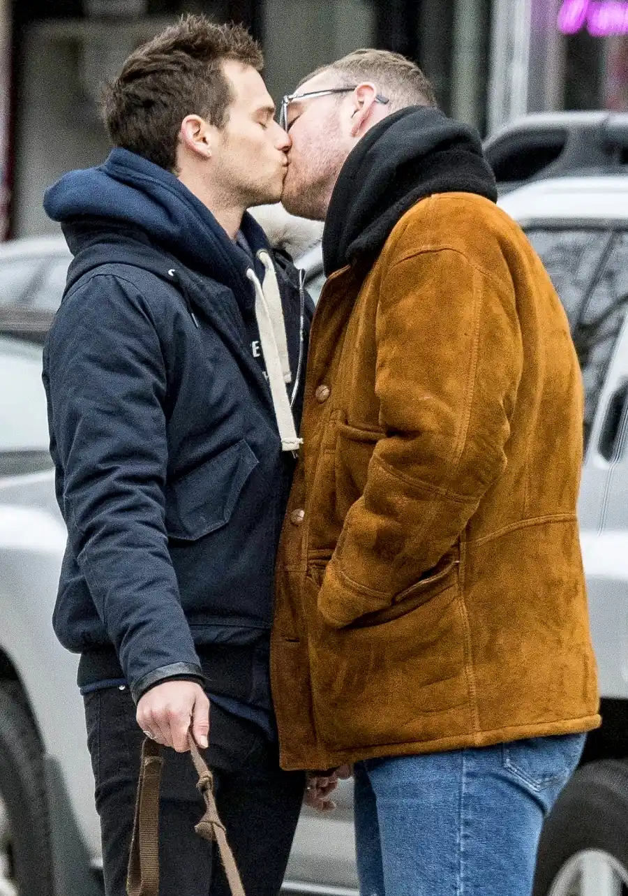Sam-Smith-Brandon-Flynn-kiss