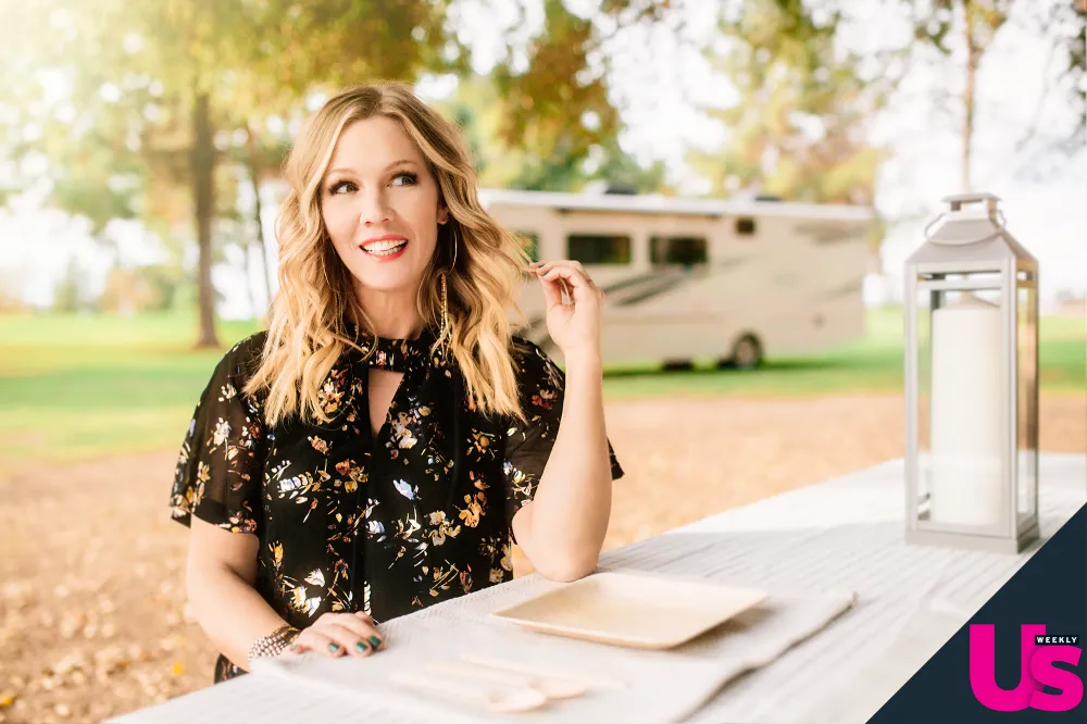 Jennie Garth Invites Us Inside Her RV&rsquo;s Kitchen For a Healthy Vegan Recipe
