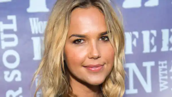 Arielle Kebbel