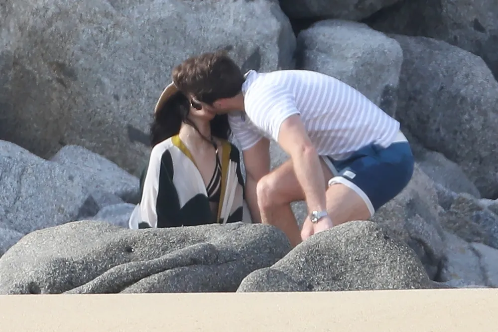 Camila Cabello, Matthew Hussey, Dating Coach, Kiss, Cabo San Lucas, Mexico