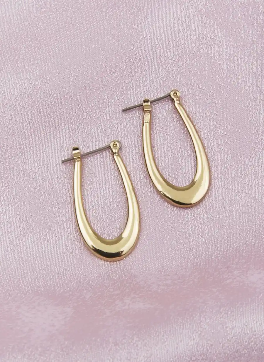 Selena Gomez Shopping Gallery