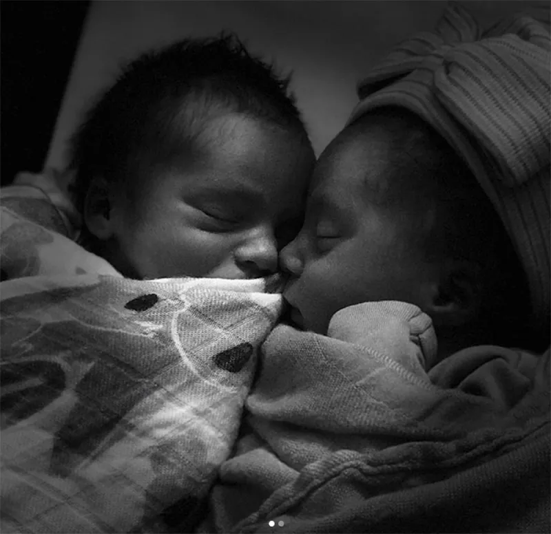 Hillary Scott introduces her twins.