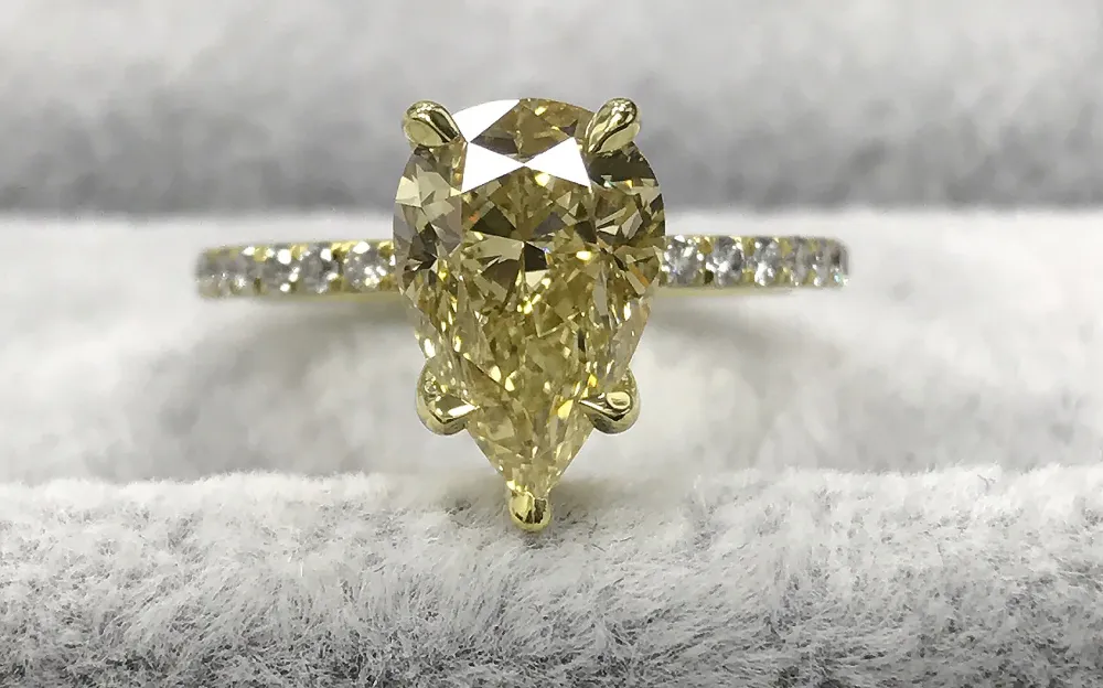 Jessica Graf's engagement ring