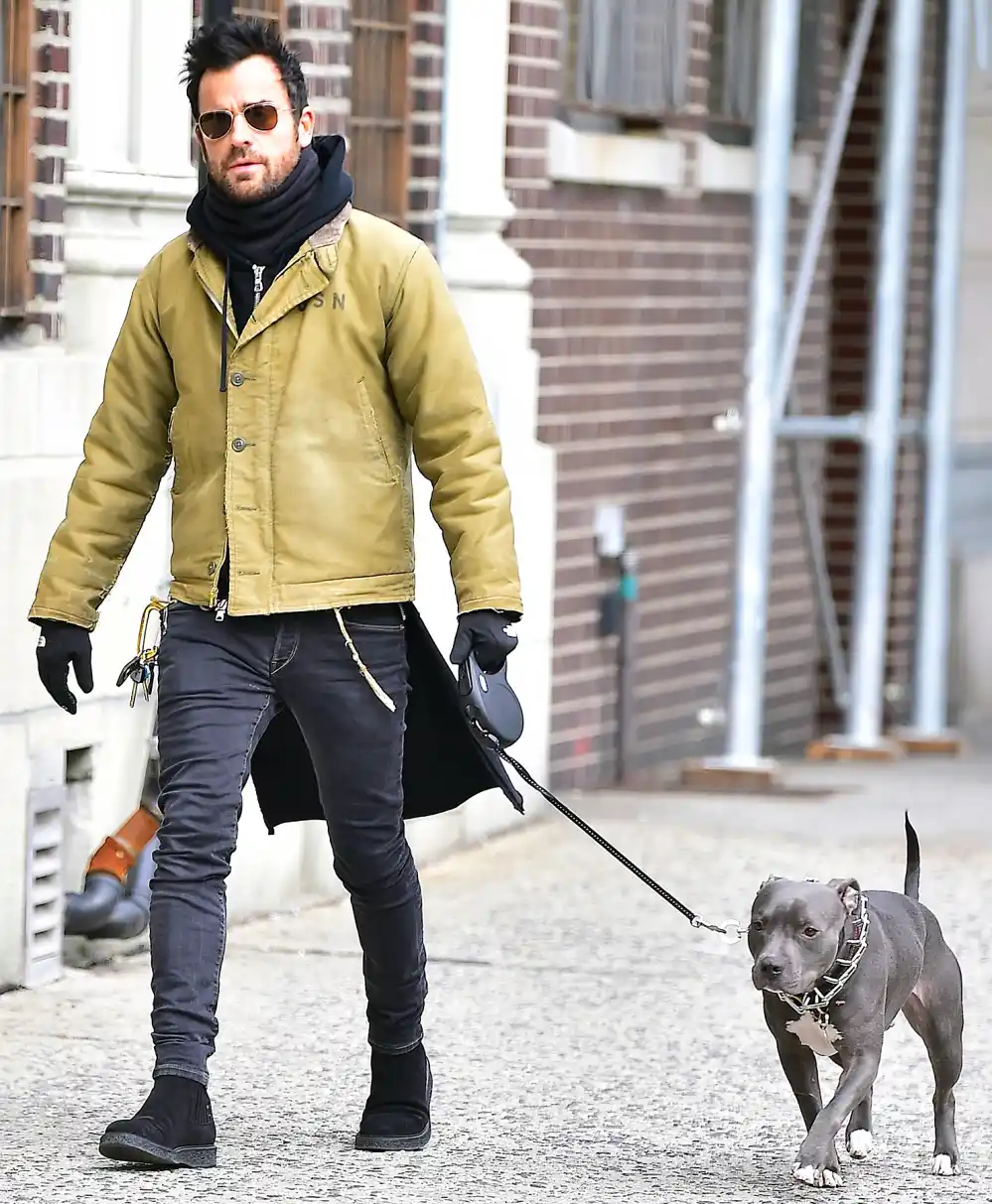 Justin Theroux alone Valentines Day