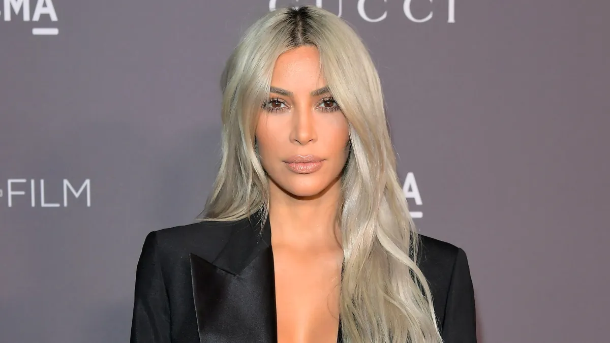 Kardashian West loves hates her family