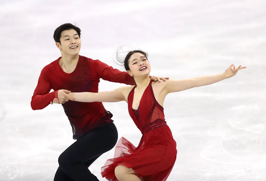 Maia Shibutani and Alex Shibutani