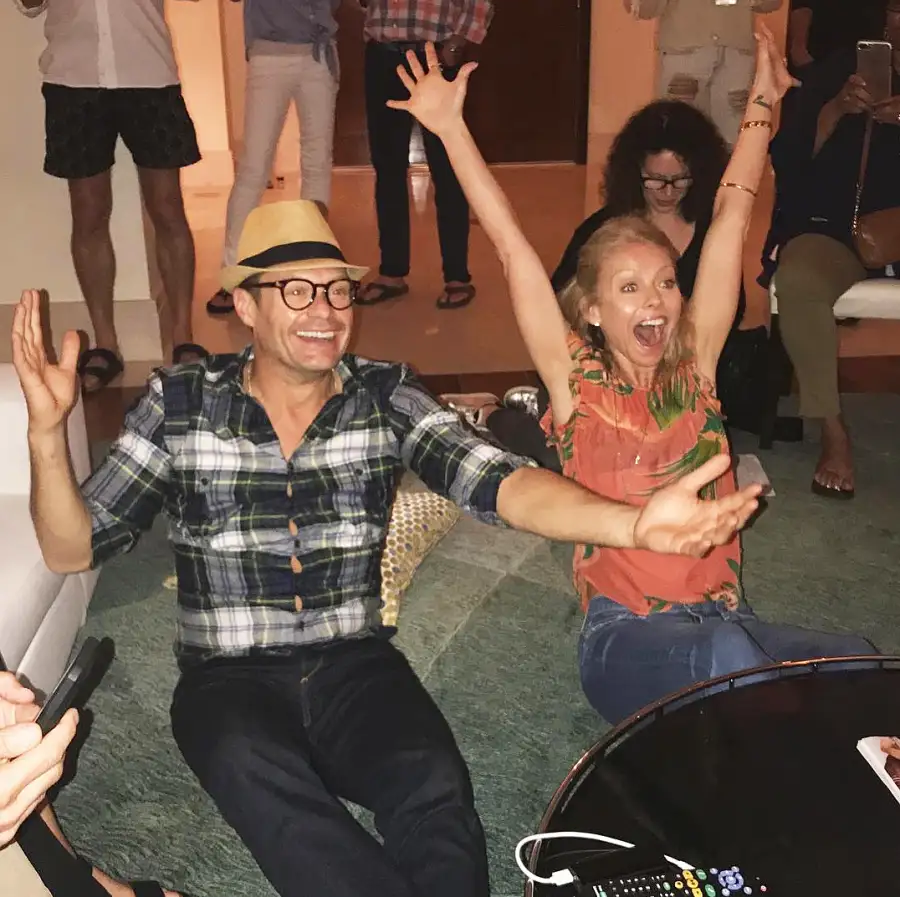 Kelly Ripa Ryan Seacrest Super Bowl