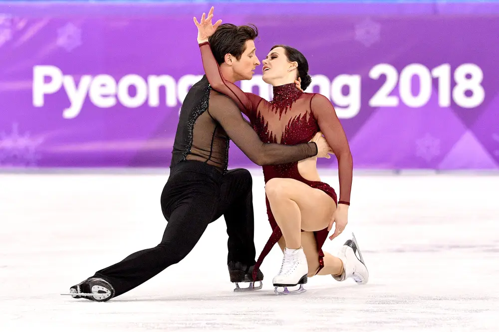 Tessa-Virtue-and-Scott-Moir-skate