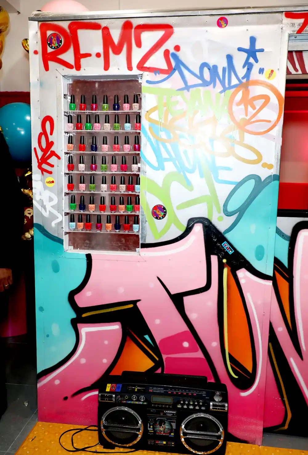 Teyana-Taylor's-Harlem-Nail-Salon