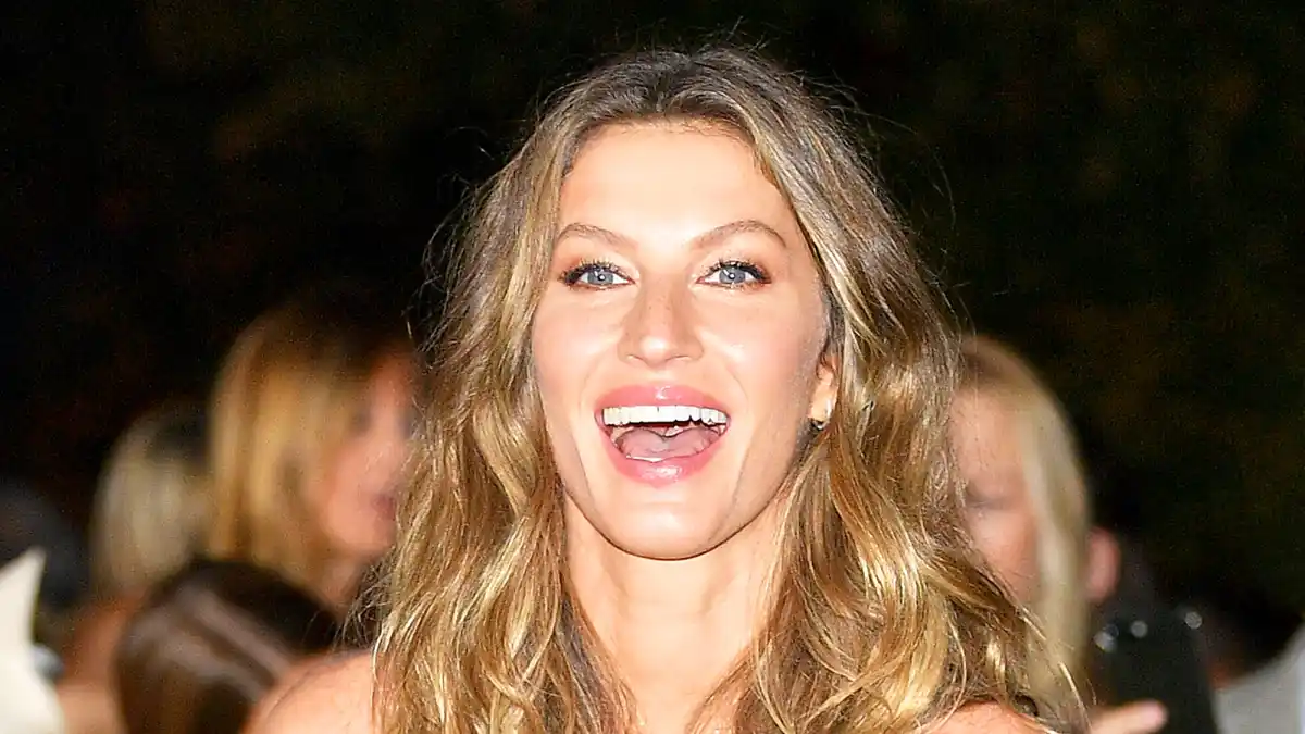 Gisele Bndchen attends the Green Carpet Fashion Awards Italia 2017 during Milan Fashion Week Spring/Summer 2018 in Milan, Italy.