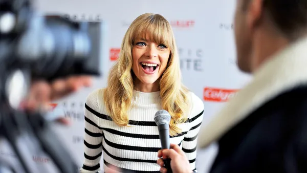 Jaime King attends the Colgate Optic White Beauty Lab on March 3, 2018 in Los Angeles, California.
