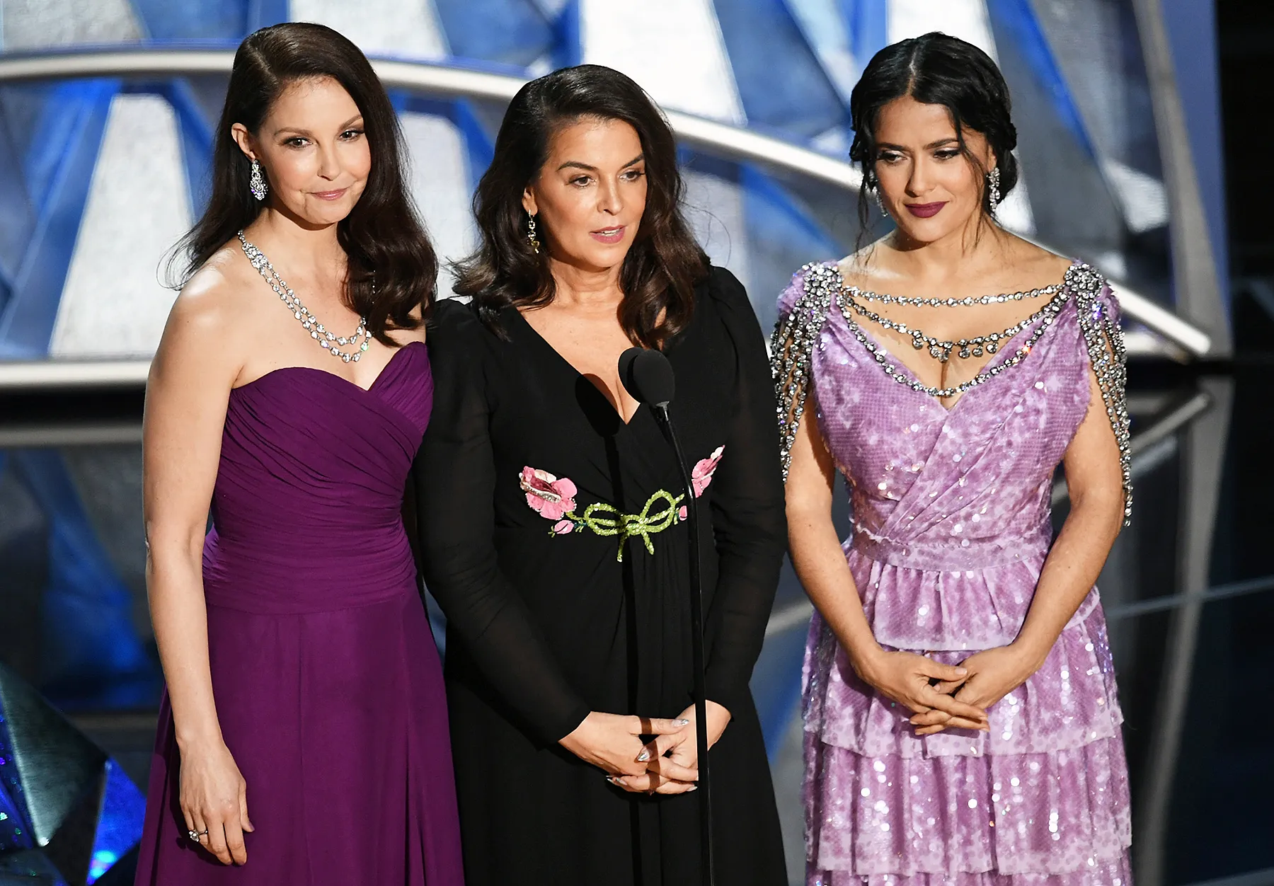 Ashley Judd Annabella Sciorra Salma Hayek Me Too movement