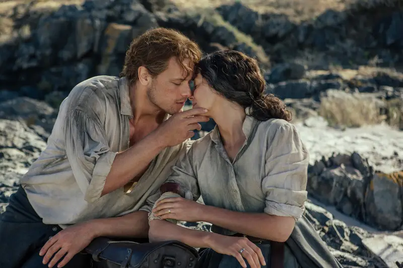 Caitriona Balfe and Sam Heughan outlander