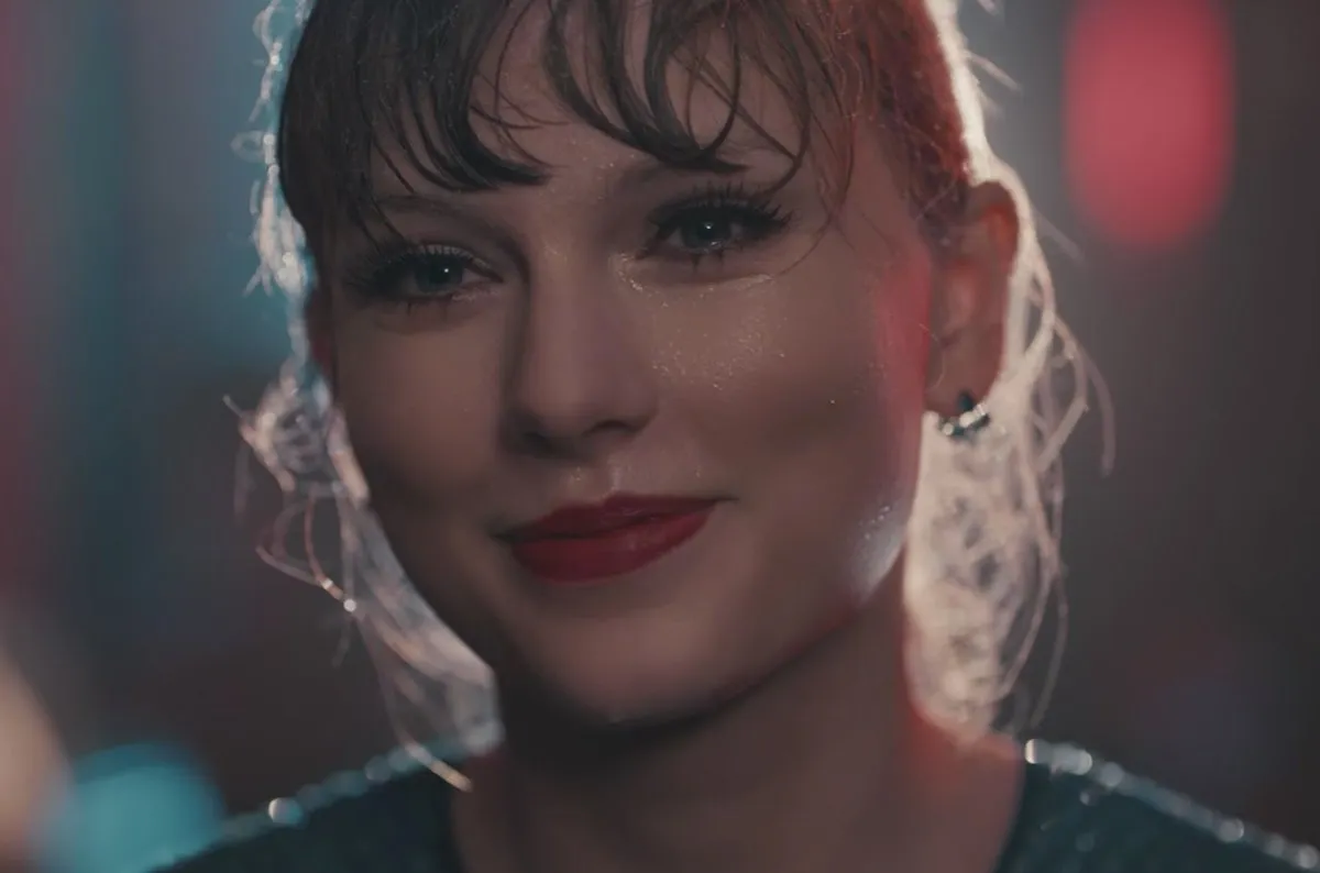 Taylor Swift "Delicate" video
