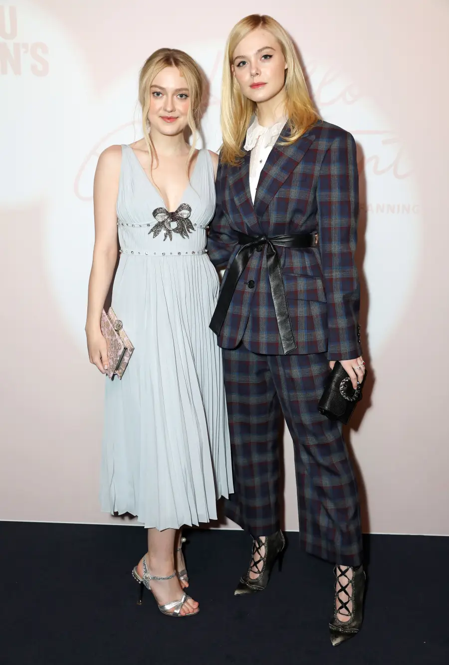 Dakota Fanning and Elle Fanning