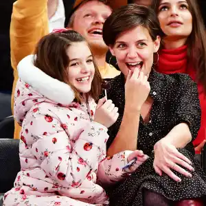 Katie Holmes and Suri Cruise Watch the Oscars 2018 at Replica Luxury Handbag