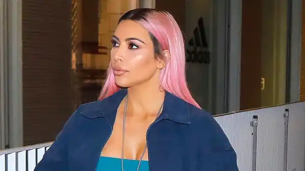 Kim and Kourtney Kardashian Japan