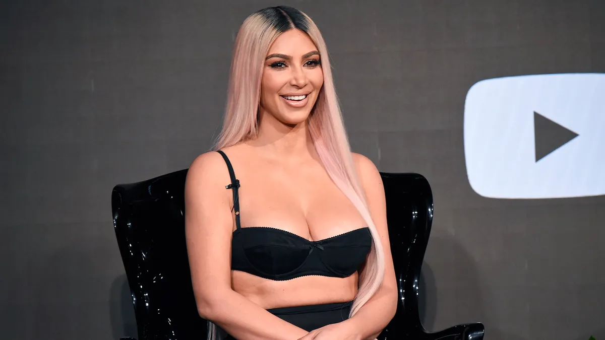 Kim Kardashian, Brown Hair, Blonde, Brunette, Pink