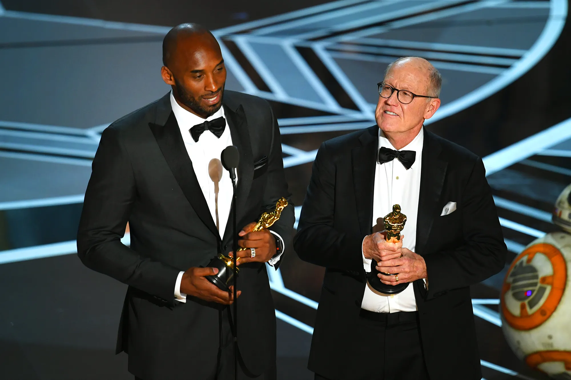 Kobe Bryant and Glen Keane accept Best Animated Short Film for 'Dear Basketball.' oscar 2018
