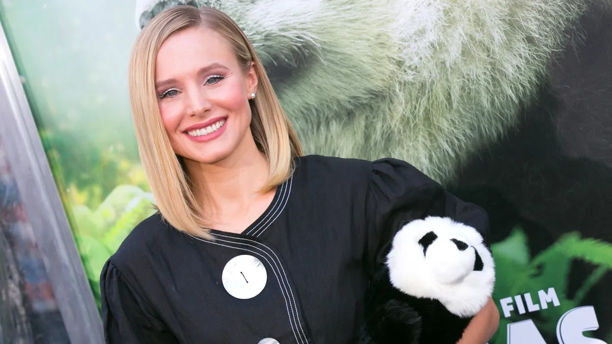 Kristen Bell pandas daughters