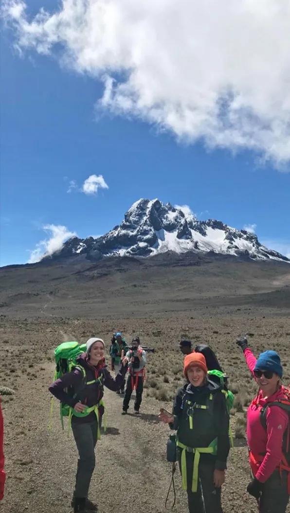 Mandy Moore, Mount Kilimanjaro Trip