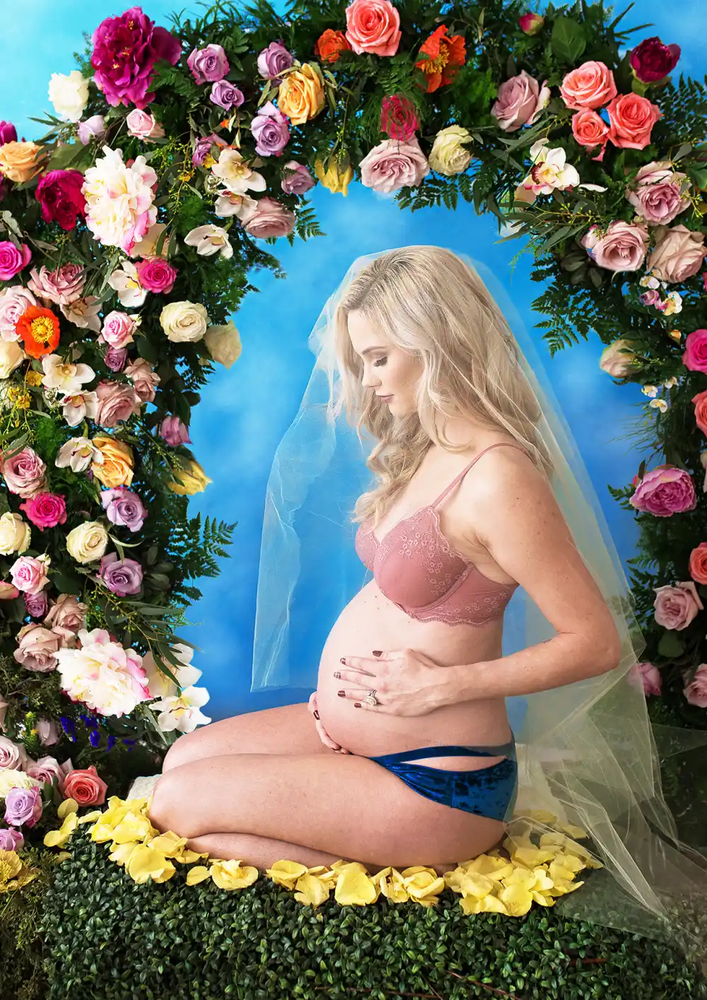 Meghan King Edmonds bump photo