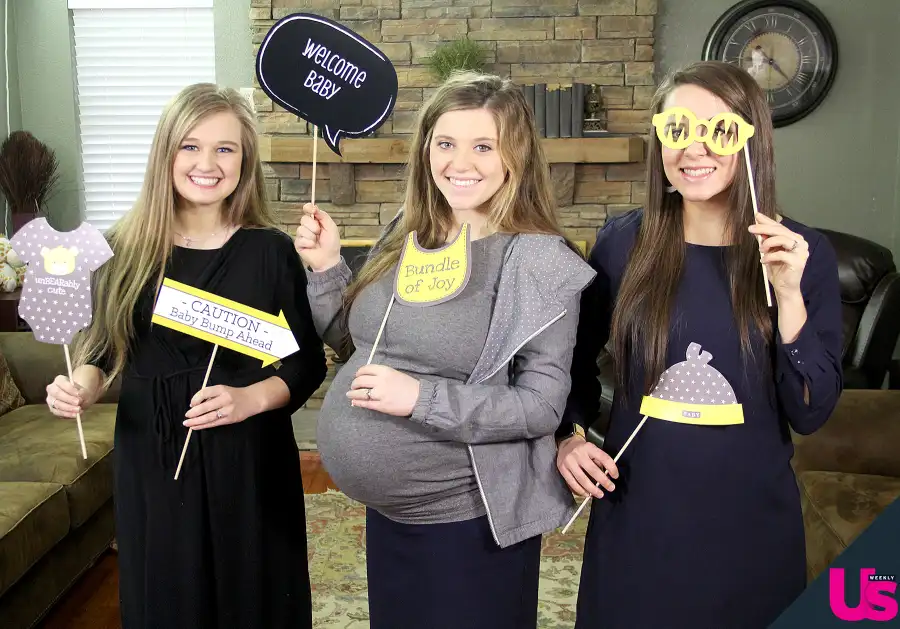 Pregnant-Joy-Jinger-Kendra-props Duggar