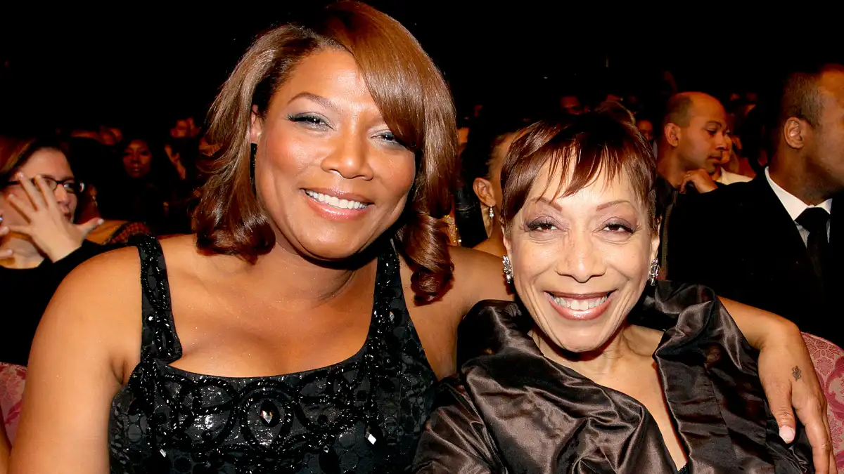 Queen-Latifah-and-her-mother-Rita-Owens-death