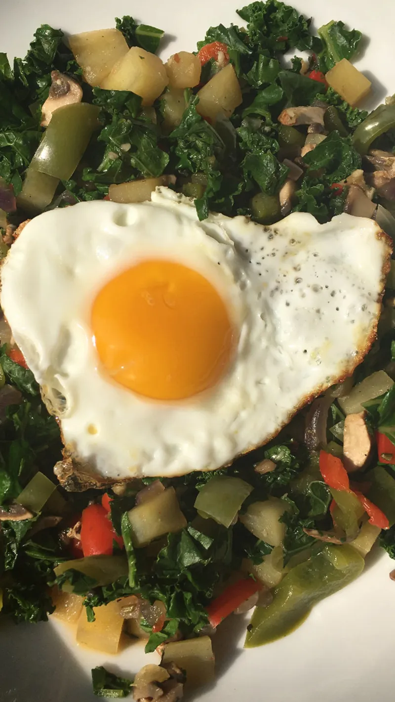 reese witherspoon breakfast nutritionist hash