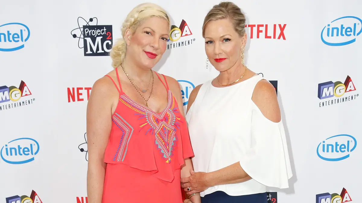 Tori Spelling, Jennie Garth, Dean McDermott